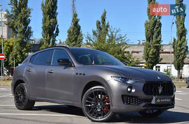 Позашляховик / Кросовер Maserati Levante 2017 в Києві