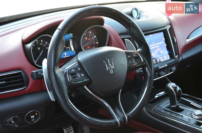 Позашляховик / Кросовер Maserati Levante 2017 в Києві