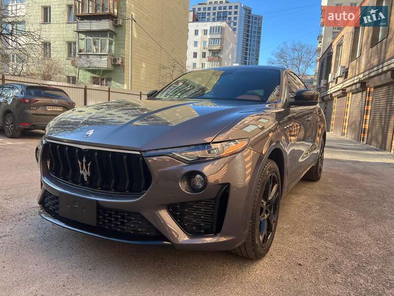 Внедорожник / Кроссовер Maserati Levante 2021 в Киеве