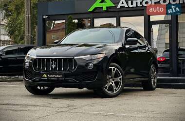 Внедорожник / Кроссовер Maserati Levante 2018 в 