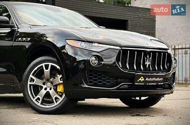 Внедорожник / Кроссовер Maserati Levante 2018 в 