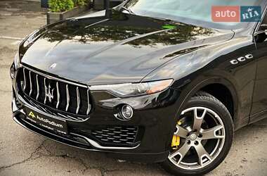 Внедорожник / Кроссовер Maserati Levante 2018 в 