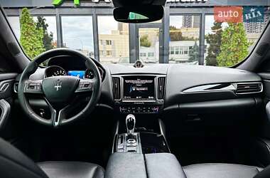 Внедорожник / Кроссовер Maserati Levante 2018 в 