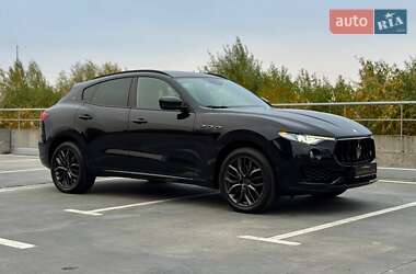 Внедорожник / Кроссовер Maserati Levante 2018 в  фото 21 Внедорожник / Кроссовер Maserati Levante 2018 в