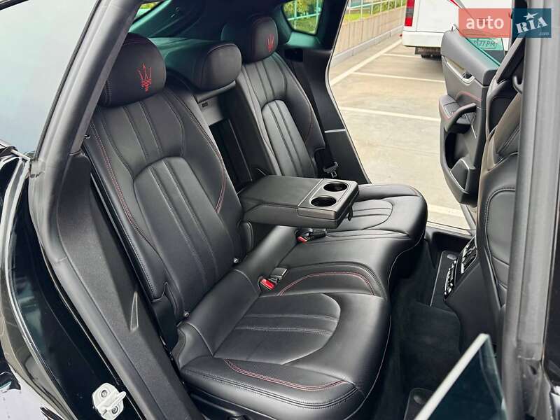 Внедорожник / Кроссовер Maserati Levante 2018 в Киеве фото 34 Внедорожник / Кроссовер Maserati Levante 2018 в Киеве