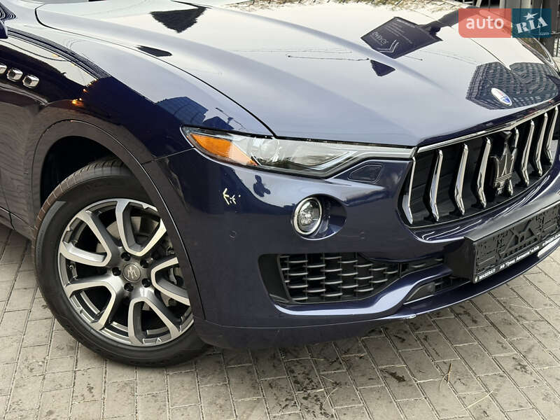 Внедорожник / Кроссовер Maserati Levante 2018 в Киеве