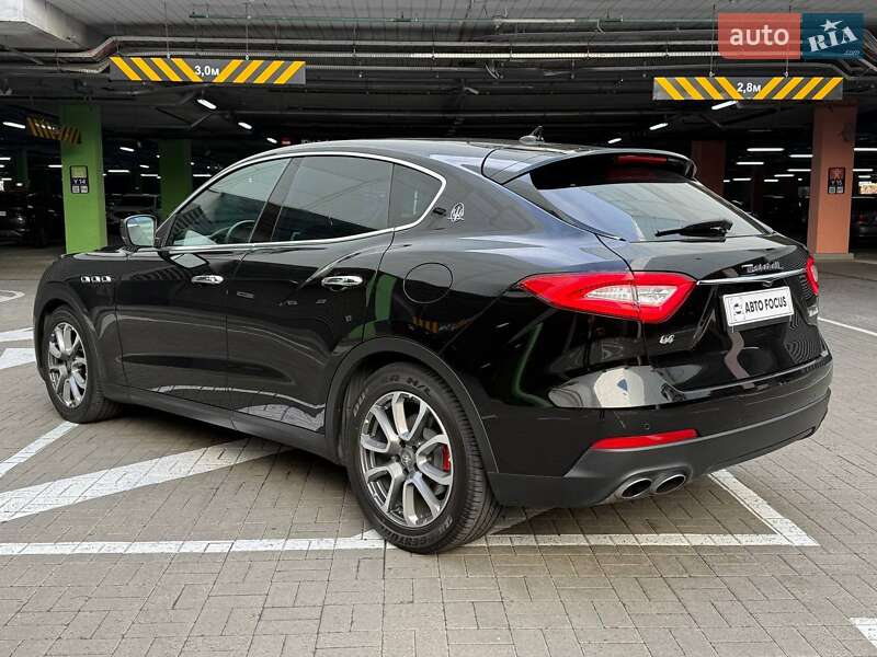Внедорожник / Кроссовер Maserati Levante 2017 в Киеве
