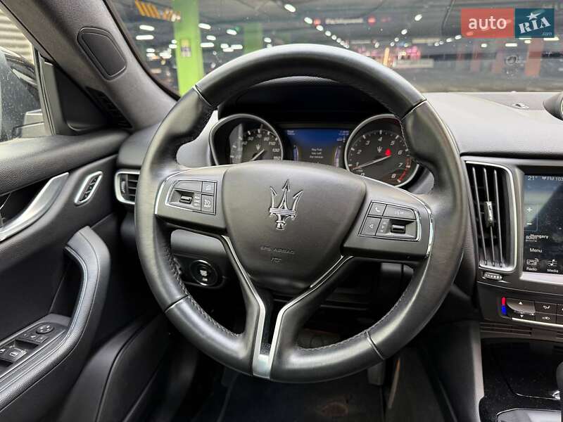 Внедорожник / Кроссовер Maserati Levante 2017 в Киеве