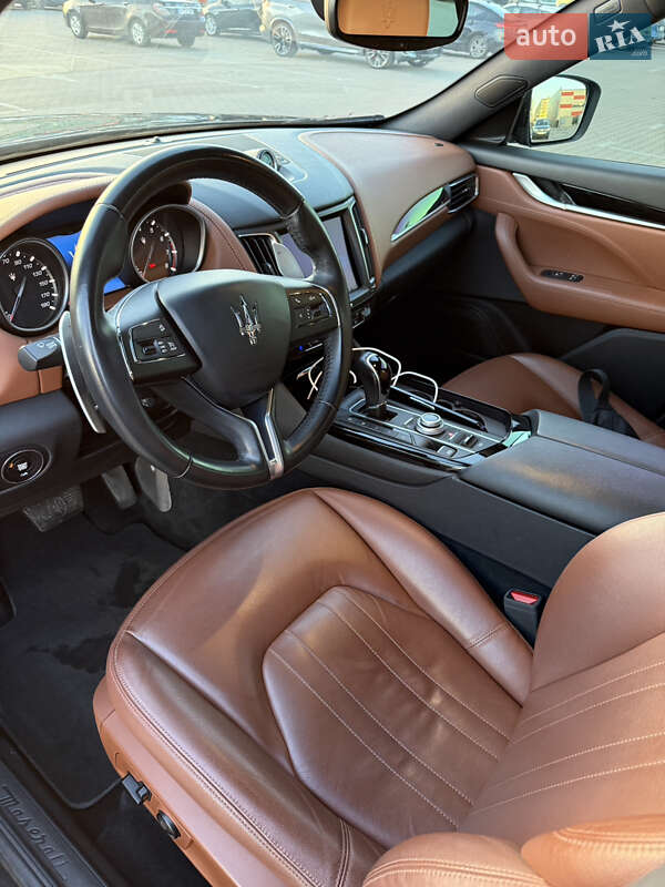Внедорожник / Кроссовер Maserati Levante 2018 в Киеве