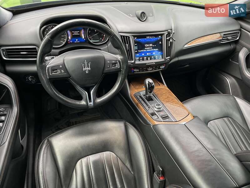Внедорожник / Кроссовер Maserati Levante 2017 в Киеве фото 12 Внедорожник / Кроссовер Maserati Levante 2017 в Киеве