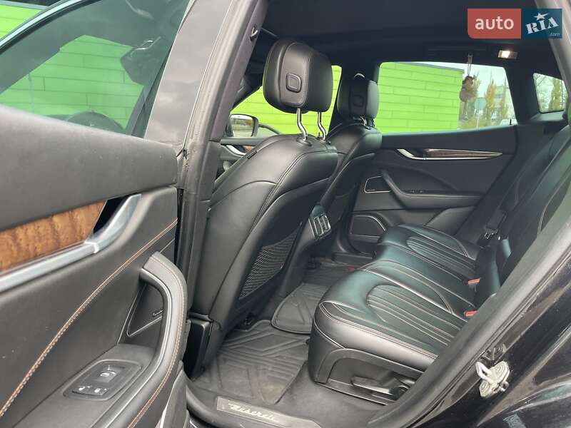 Внедорожник / Кроссовер Maserati Levante 2017 в Киеве фото 17 Внедорожник / Кроссовер Maserati Levante 2017 в Киеве