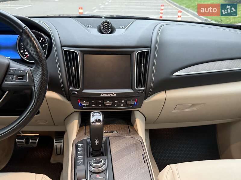 Позашляховик / Кросовер Maserati Levante 2019 в Києві
