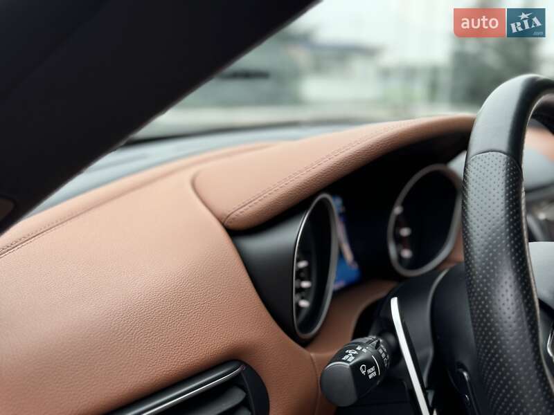 Позашляховик / Кросовер Maserati Levante 2017 в Києві