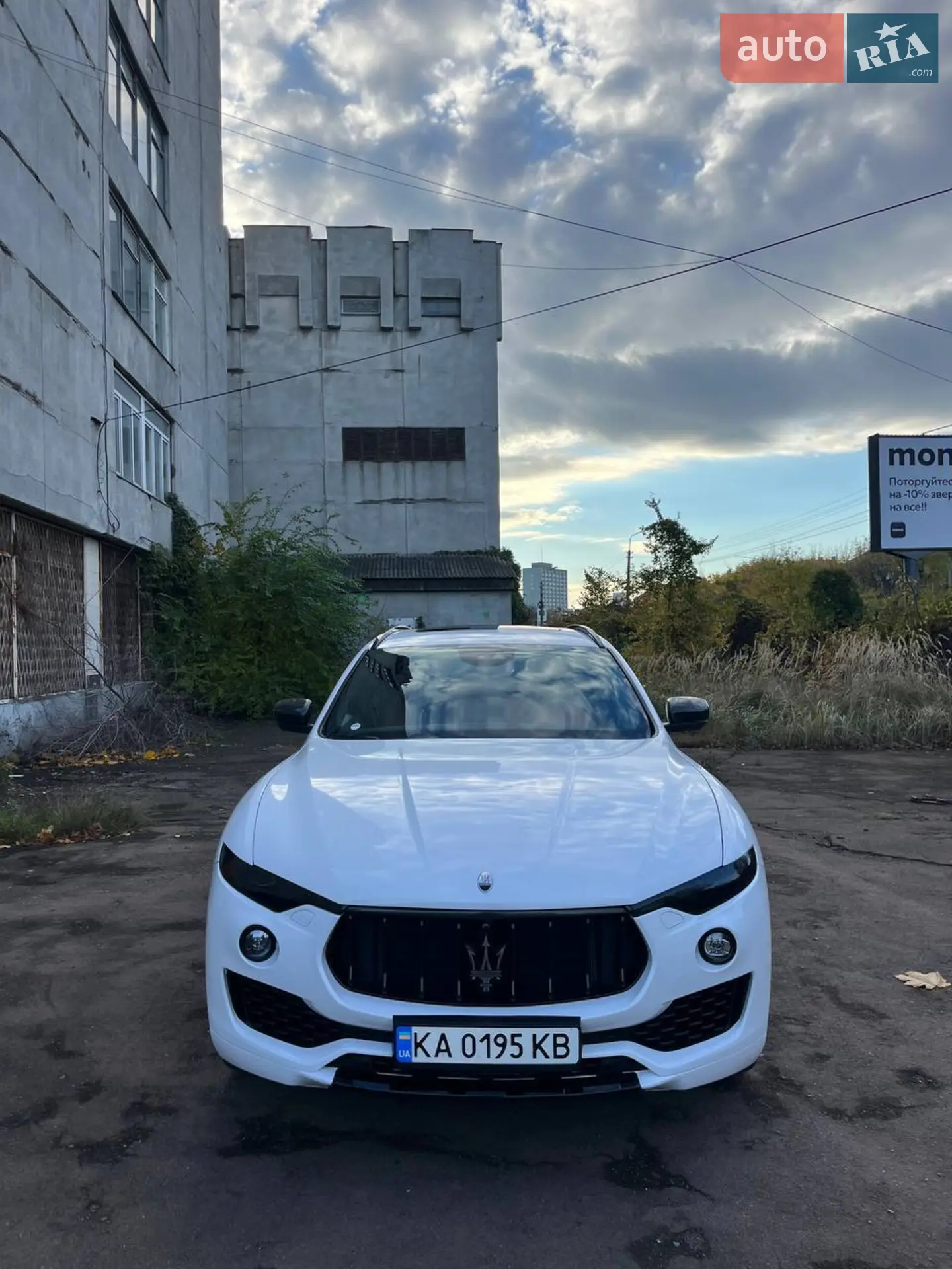 2016 Maserati Levante - мініатюра 14