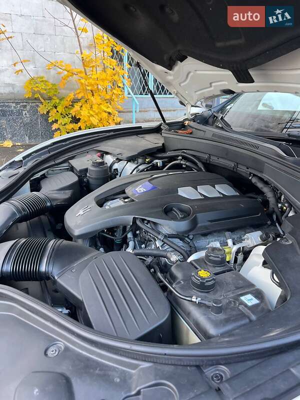 Позашляховик / Кросовер Maserati Levante 2016 в Києві