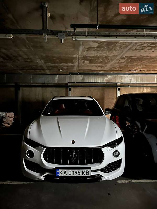 Позашляховик / Кросовер Maserati Levante 2016 в Києві
