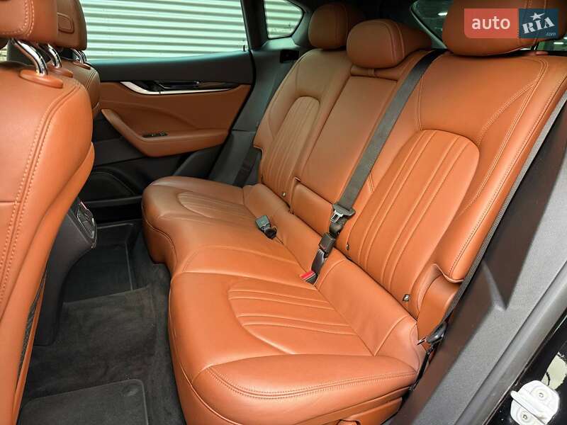 Внедорожник / Кроссовер Maserati Levante 2018 в Киеве