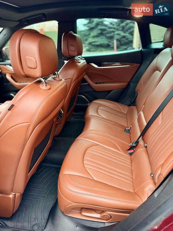 Внедорожник / Кроссовер Maserati Levante 2016 в Киеве фото 21 Внедорожник / Кроссовер Maserati Levante 2016 в Киеве