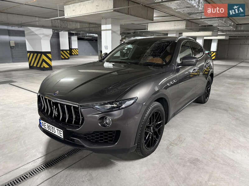 Внедорожник / Кроссовер Maserati Levante 2016 в Днепре
