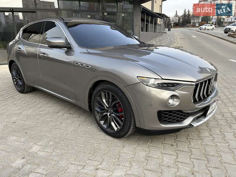 Внедорожник / Кроссовер Maserati Levante 2019 в Тернополе