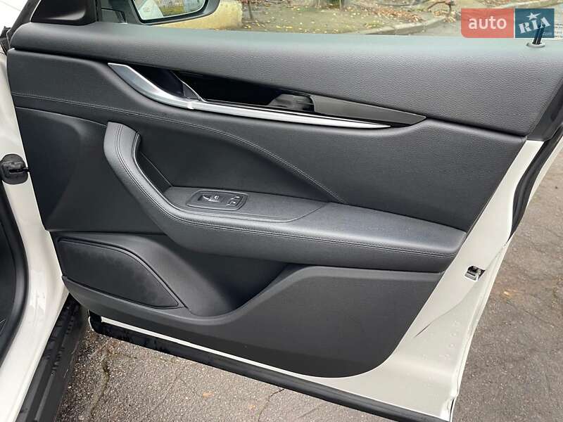 Внедорожник / Кроссовер Maserati Levante 2019 в Белой Церкви фото 56 Внедорожник / Кроссовер Maserati Levante 2019 в Белой Церкви