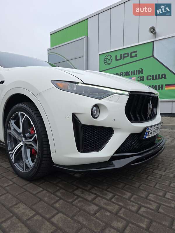 Позашляховик / Кросовер Maserati Levante 2018 в Києві