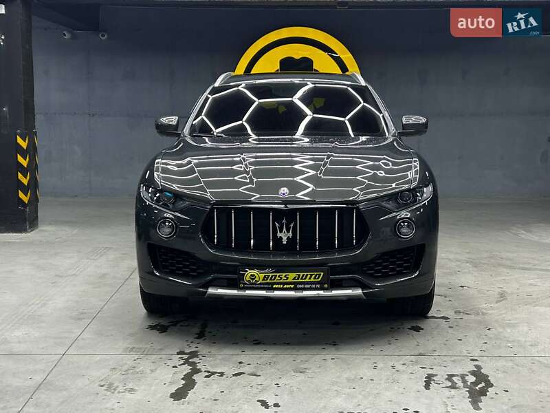 Внедорожник / Кроссовер Maserati Levante 2017 в Черновцах