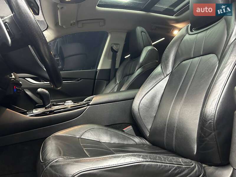 Внедорожник / Кроссовер Maserati Levante 2017 в Черновцах