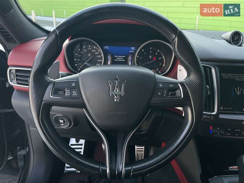 Внедорожник / Кроссовер Maserati Levante 2018 в Киеве