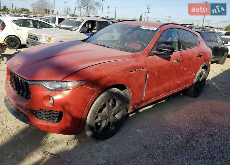 Внедорожник / Кроссовер Maserati Levante 2017 в Киеве