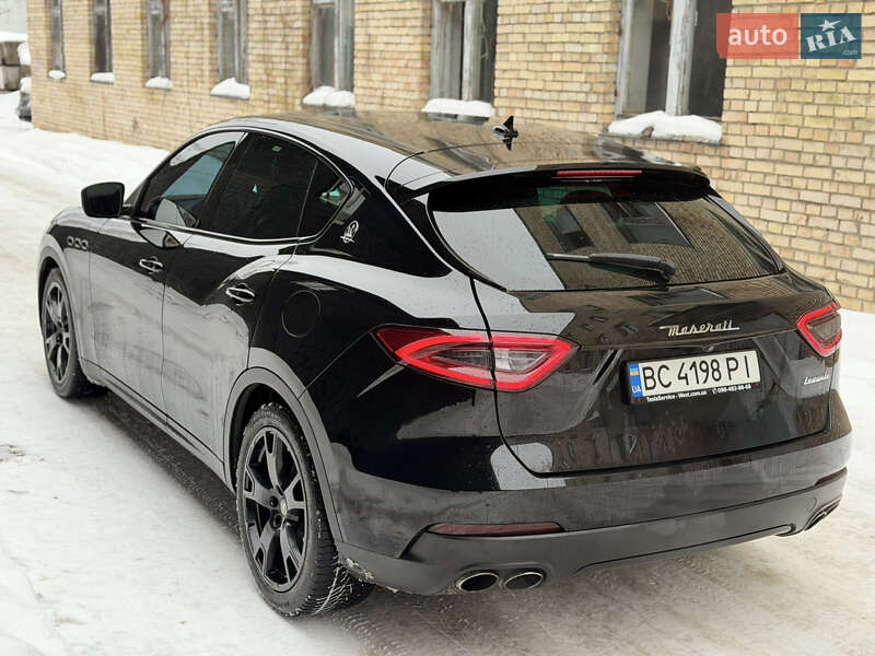 Внедорожник / Кроссовер Maserati Levante 2016 в Киеве фото 7 Внедорожник / Кроссовер Maserati Levante 2016 в Киеве