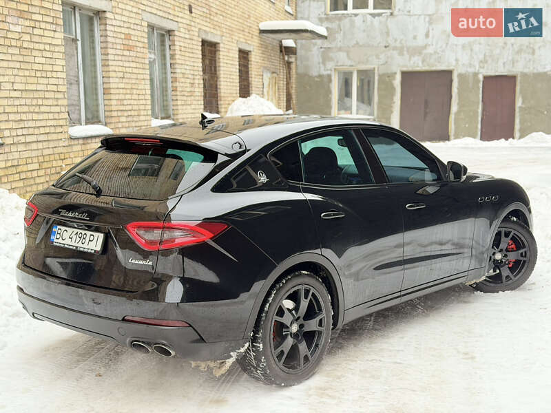 Внедорожник / Кроссовер Maserati Levante 2016 в Киеве фото 10 Внедорожник / Кроссовер Maserati Levante 2016 в Киеве