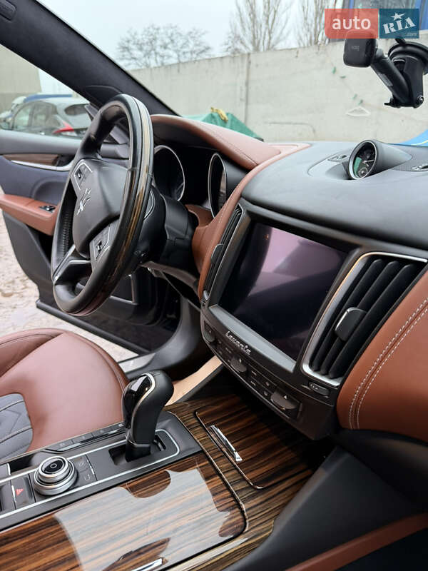 Внедорожник / Кроссовер Maserati Levante 2018 в Днепре фото 34 Внедорожник / Кроссовер Maserati Levante 2018 в Днепре