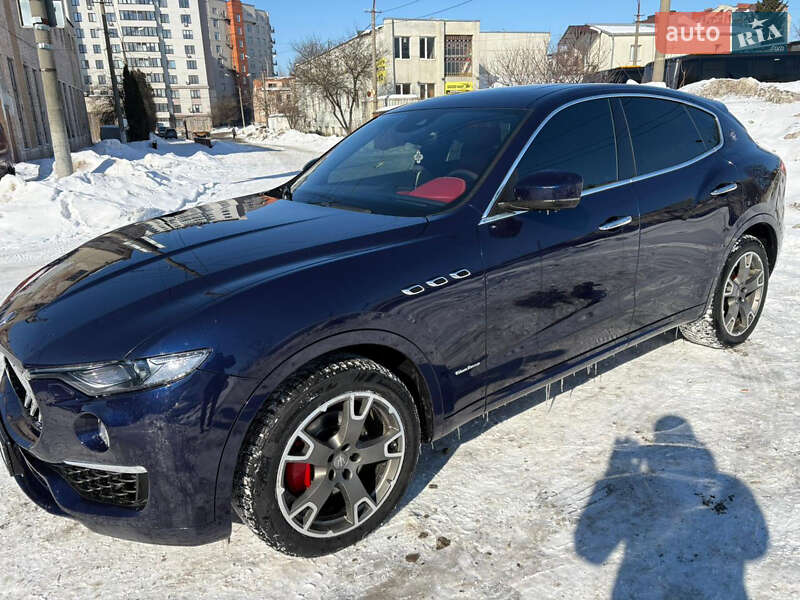 Внедорожник / Кроссовер Maserati Levante 2018 в Тернополе фото 37 Внедорожник / Кроссовер Maserati Levante 2018 в Тернополе
