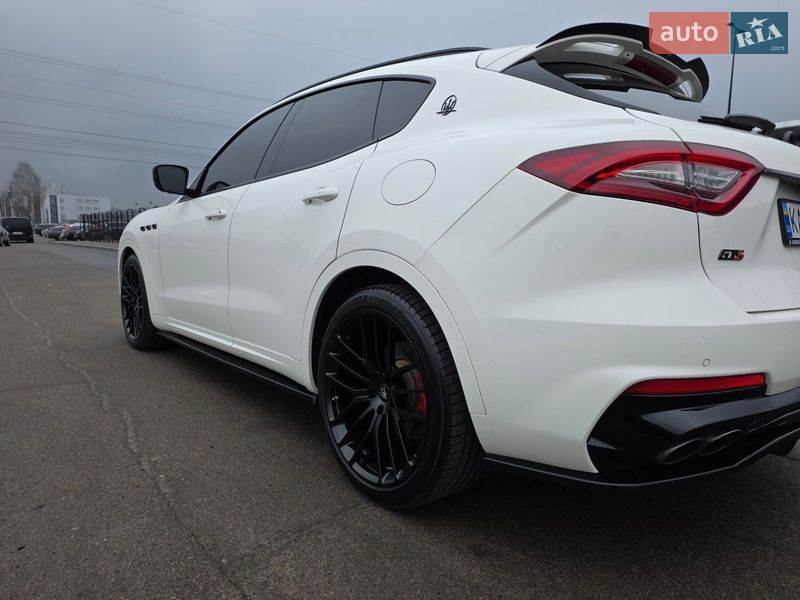 Позашляховик / Кросовер Maserati Levante 2018 в Києві