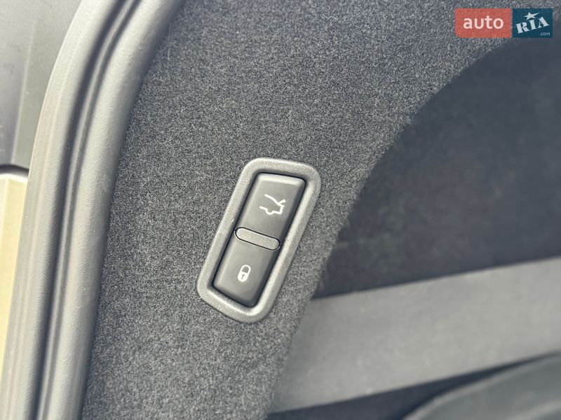 Позашляховик / Кросовер Maserati Levante 2017 в Києві