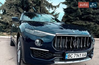 Внедорожник / Кроссовер Maserati Levante 2019 в Львове