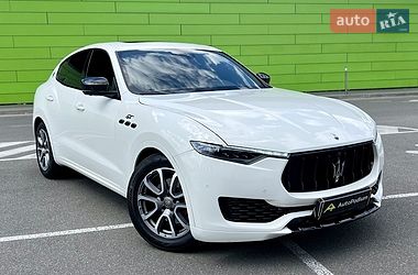 Внедорожник / Кроссовер Maserati Levante 2021 в Киеве