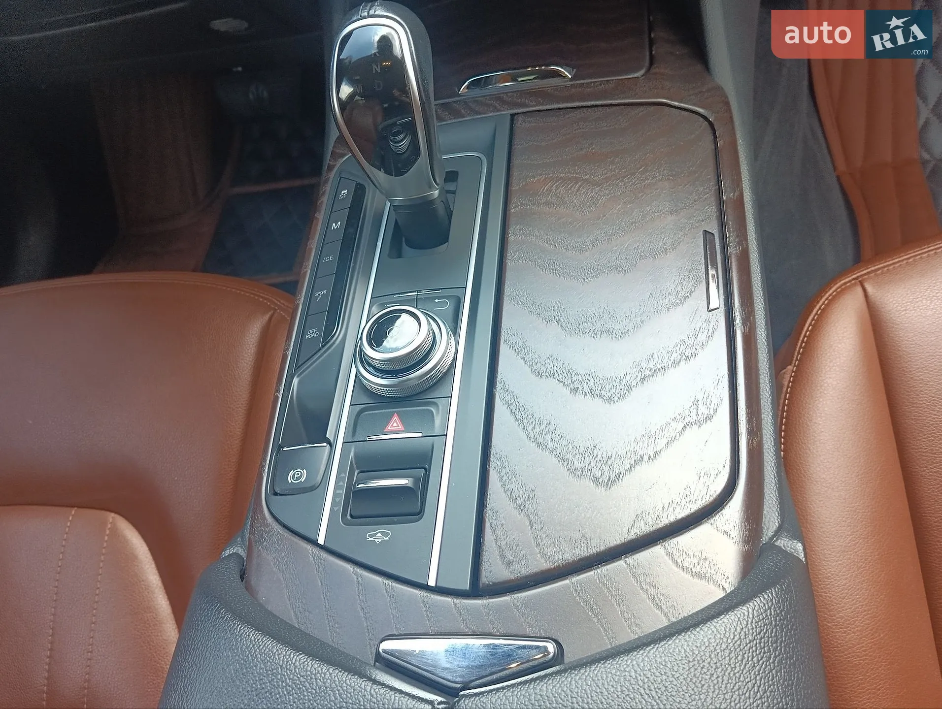 2017 Maserati Levante - мініатюра 16