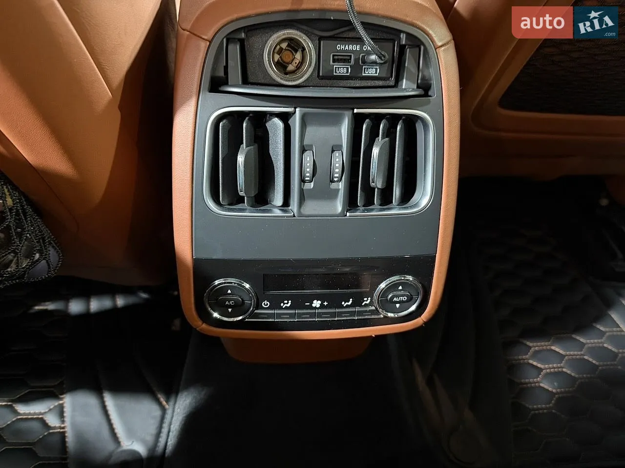 2019 Maserati Levante - мініатюра 26