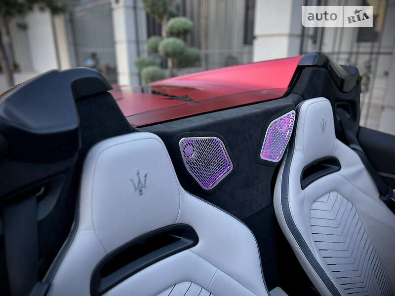 Родстер Maserati MC20 2023 в Одессе фото 76 Родстер Maserati MC20 2023 в Одессе