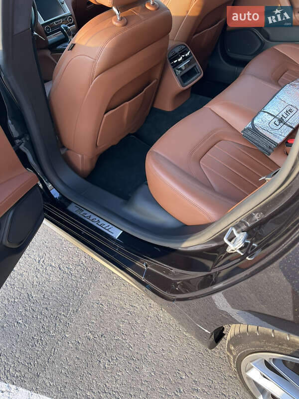 Седан Maserati Quattroporte 2013 в Киеве