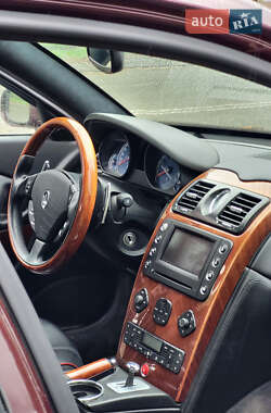 Седан Maserati Quattroporte 2006 в 