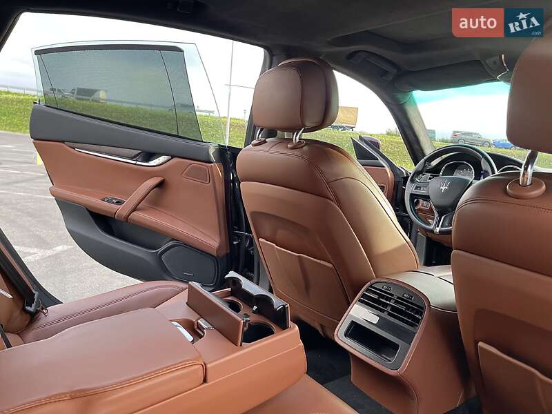 Седан Maserati Quattroporte 2016 в Днепре