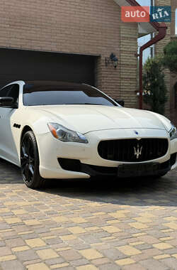Седан Maserati Quattroporte 2013 в 
