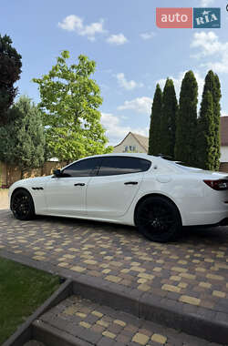 Седан Maserati Quattroporte 2013 в 