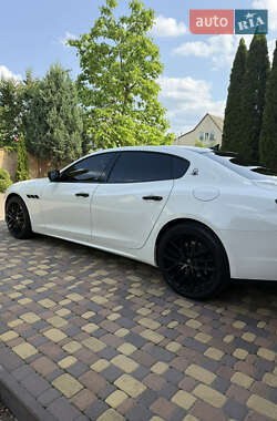 Седан Maserati Quattroporte 2013 в 