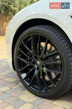 Седан Maserati Quattroporte 2013 в 