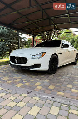 Седан Maserati Quattroporte 2013 в 