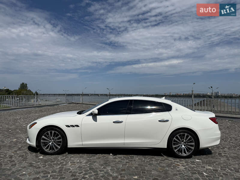 Седан Maserati Quattroporte 2017 в Днепре